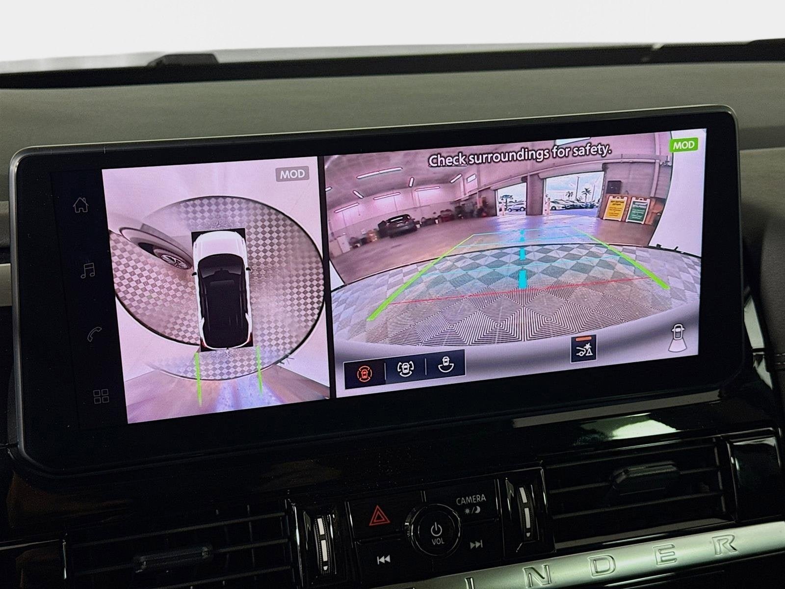 New 2026 Nissan Pathfinder Platinum image 16