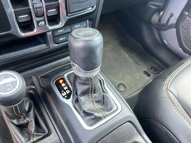 Used 2023 Jeep Wrangler Unlimited Sahara AWD/4WD image 12