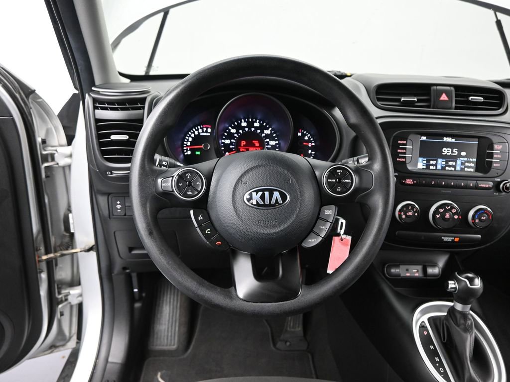 Used 2017 Kia Soul image 27