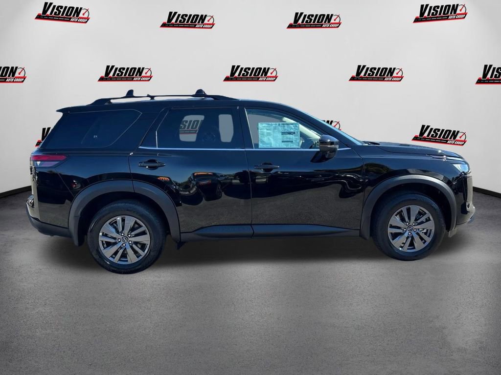 New 2025 Nissan Pathfinder SV w/ Black Appearance Package image 4