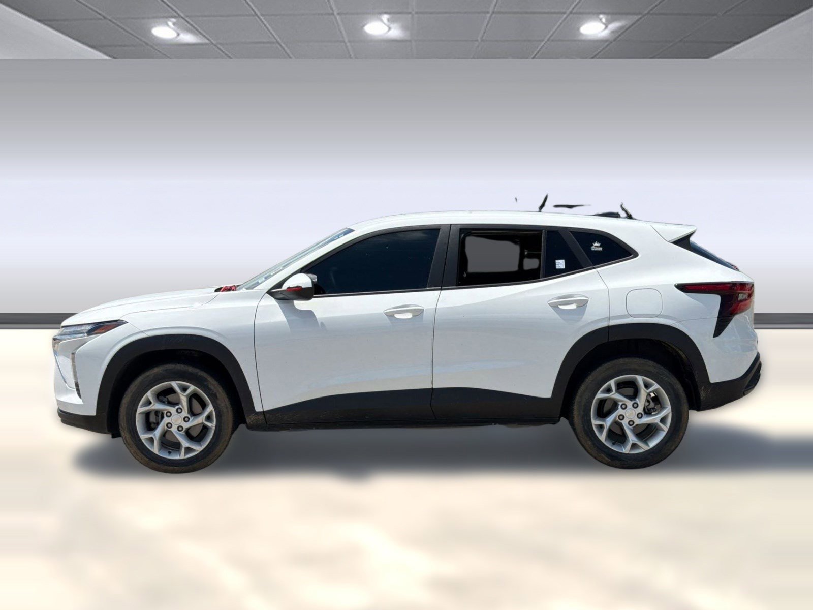 Used 2024 Chevrolet Trax LS w/ LS Convenience Package FWD image 2