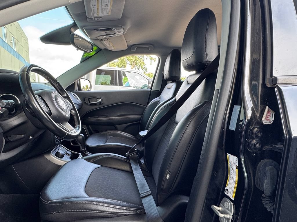 Used 2020 Jeep Compass Latitude AWD/4WD image 18