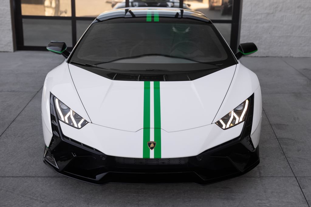 Used 2023 Lamborghini Huracan Tecnica RWD image 21
