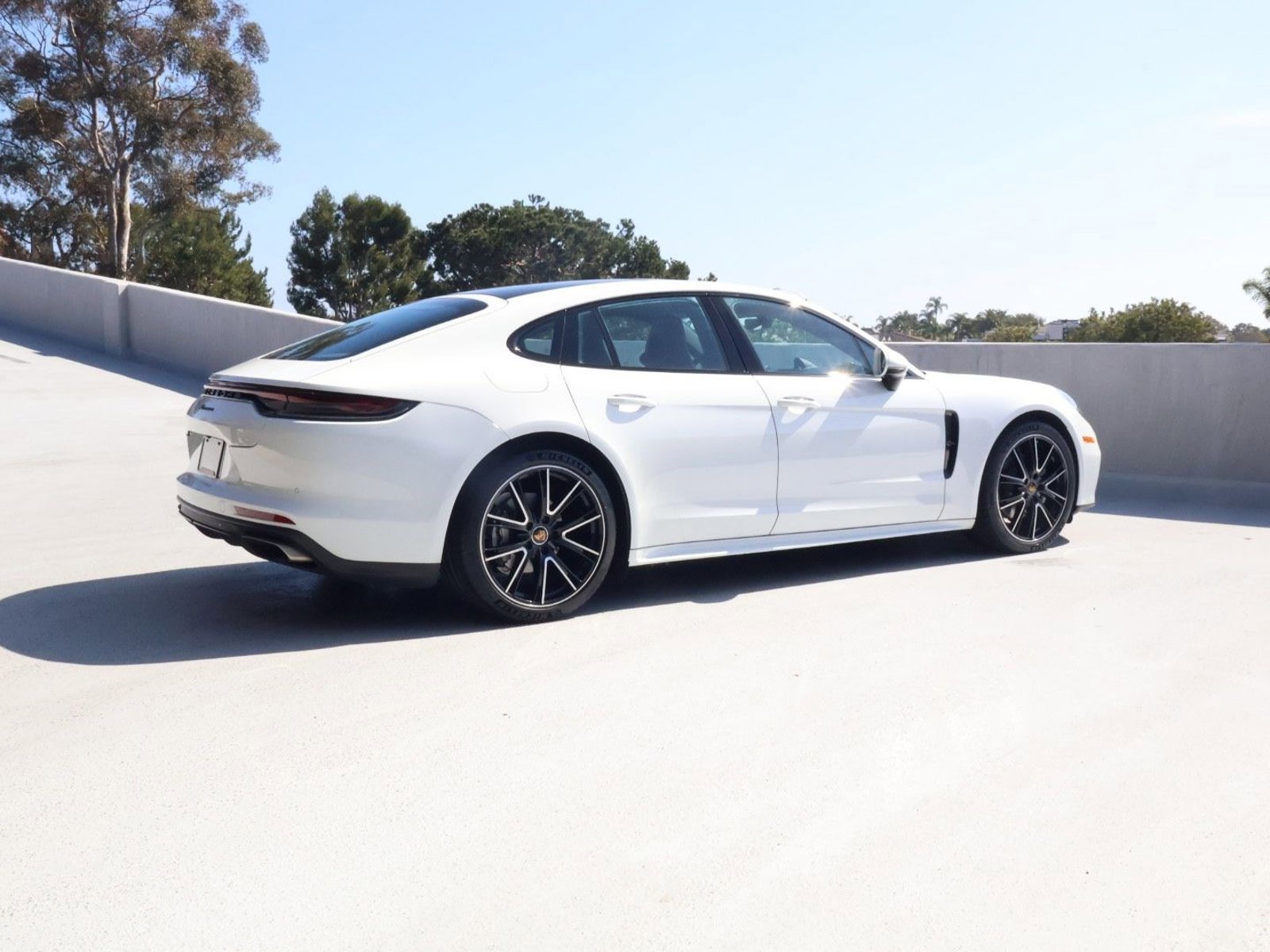 Certified 2022 Porsche Panamera 4 w/ Premium Package image 8