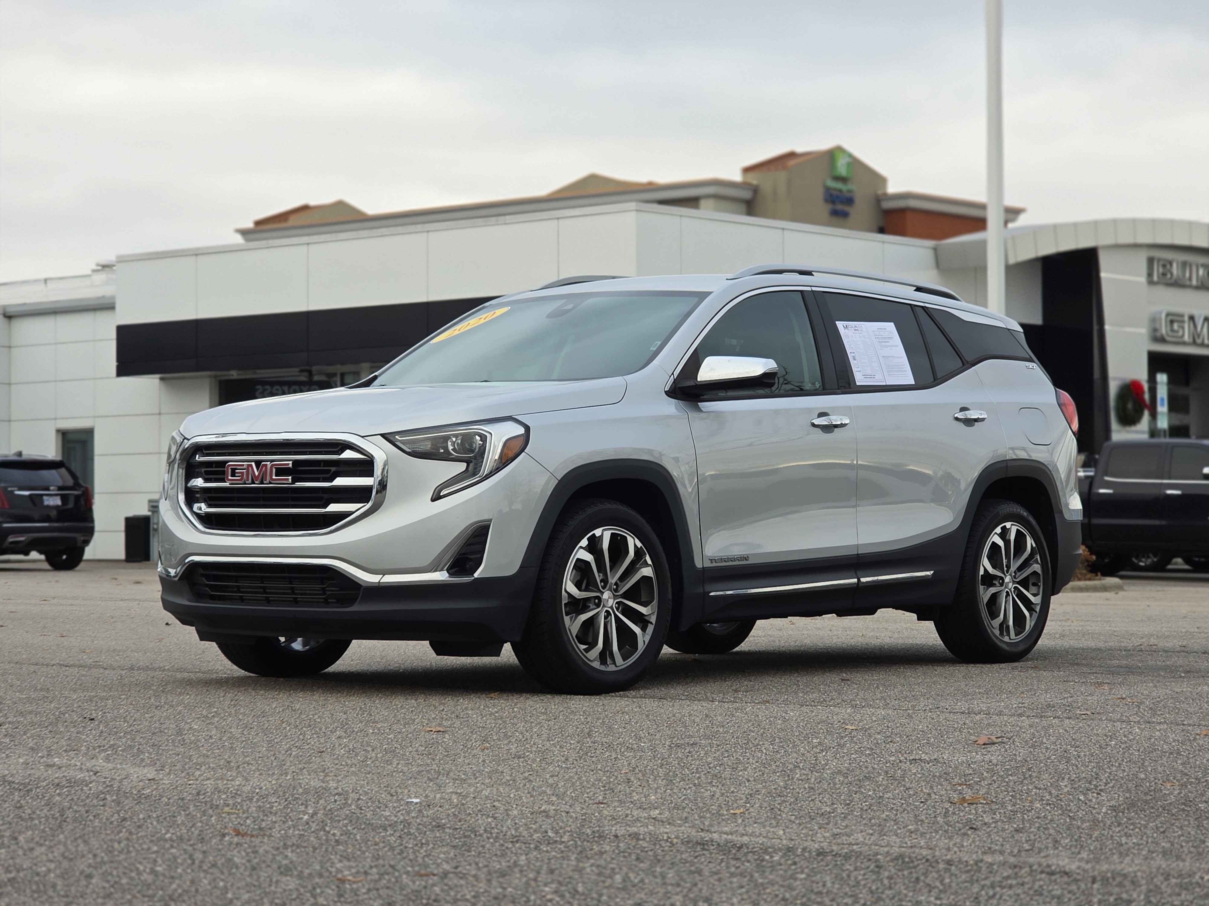 Used 2020 GMC Terrain SLT w/ Preferred Package image 3