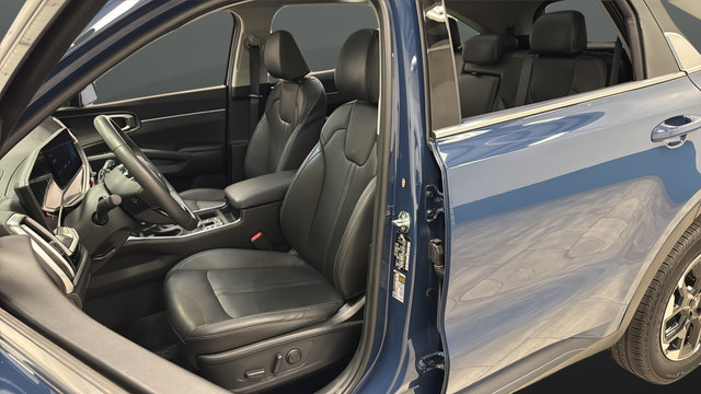 Used 2025 Kia Sorento S w/ Panoramic Sunroof Package AWD/4WD image 9