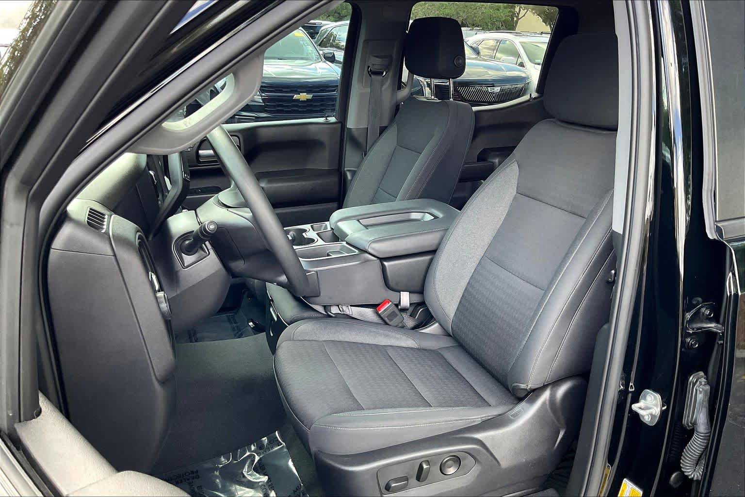 Certified 2023 Chevrolet Silverado 1500 Custom image 24