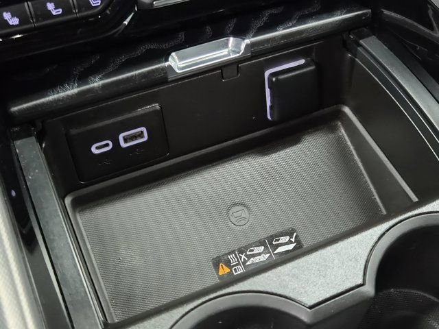 Used 2022 GMC Yukon XL Denali image 32