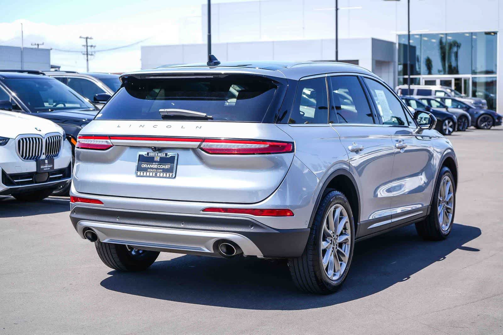 Used 2021 Lincoln Corsair FWD w/ Premium Package image 6