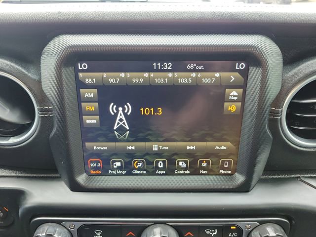 Used 2019 Jeep Wrangler Unlimited Sahara AWD/4WD image 31