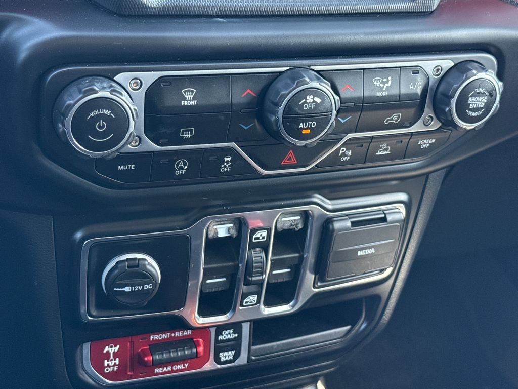 Used 2022 Jeep Gladiator Rubicon w/ LED Lighting Group AWD/4WD image 22
