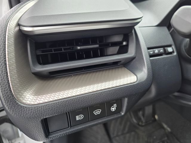 Used 2023 Toyota Prius XLE image 13
