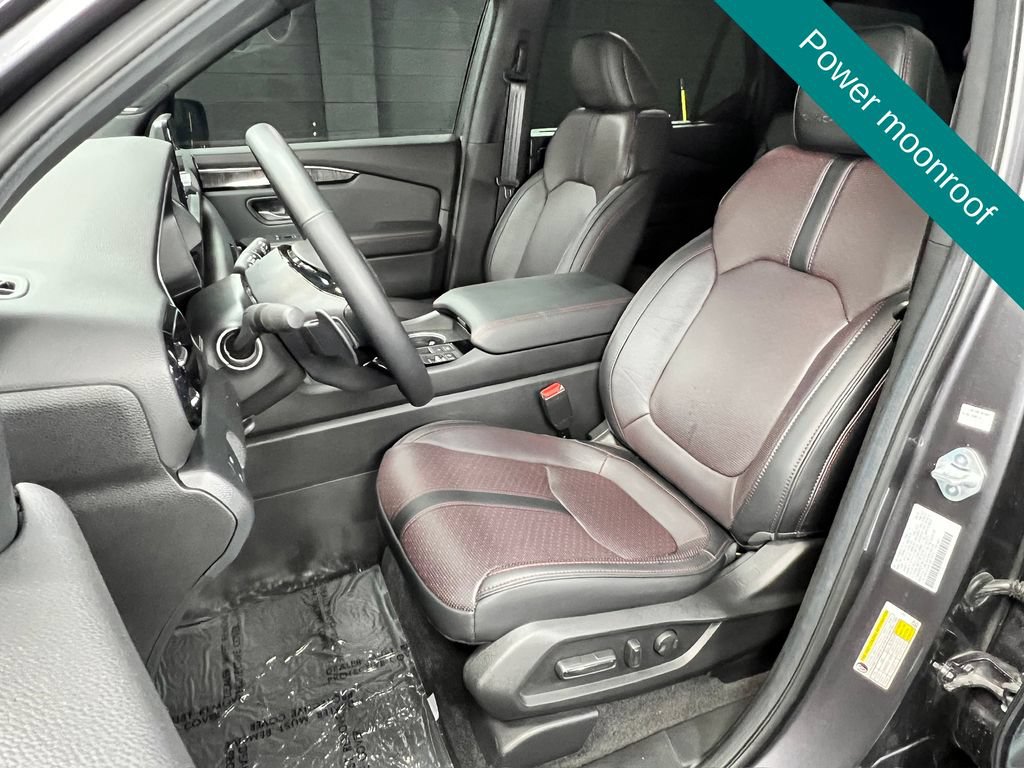 Used 2025 Honda Pilot Black Edition image 7