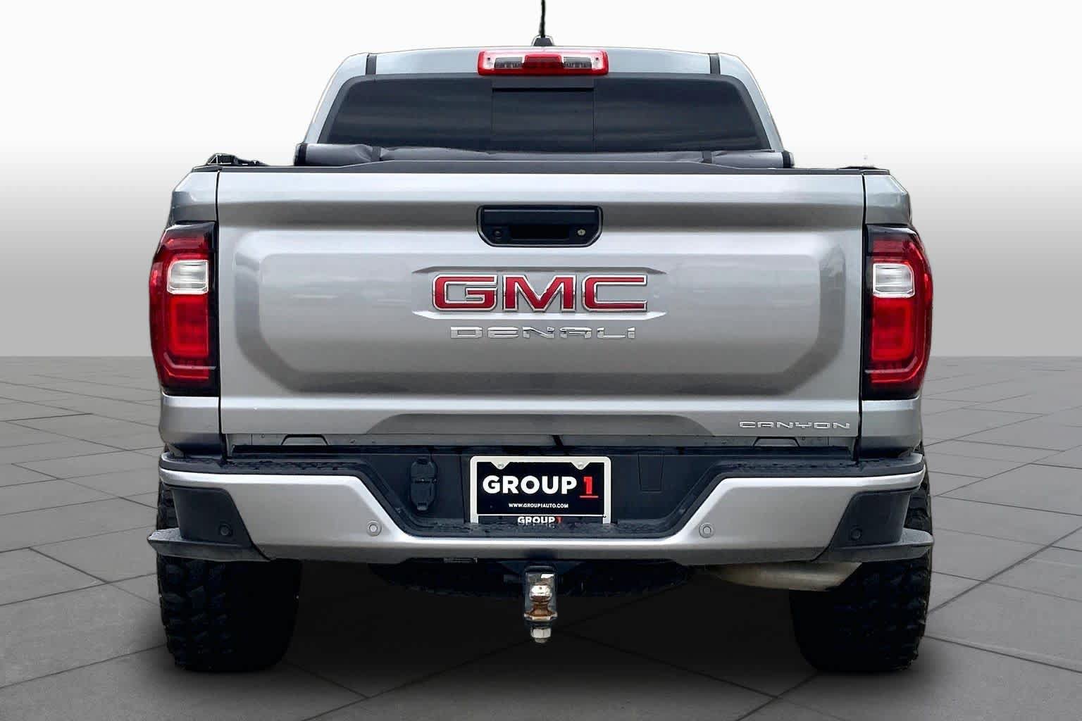 Used 2024 GMC Canyon Denali AWD/4WD image 5