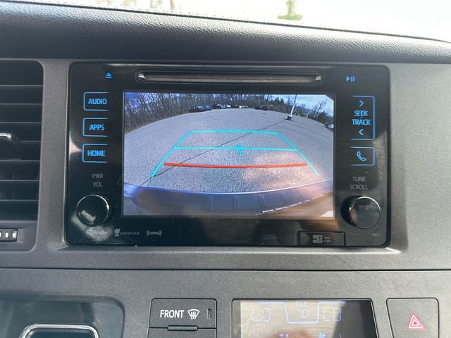Used 2017 Toyota Sienna XLE Premium image 45