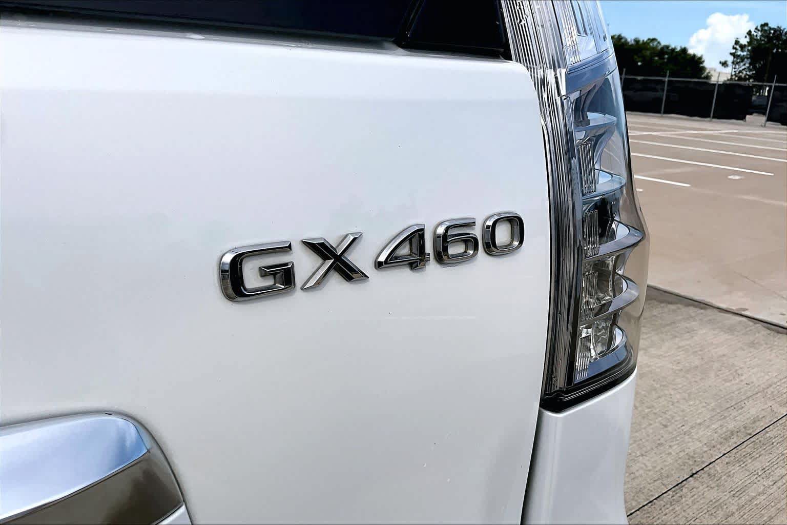 Used 2020 Lexus GX 460 Luxury w/ Accessory Package AWD/4WD image 10