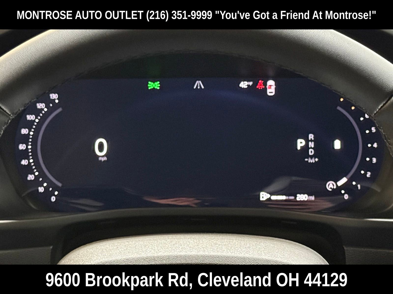 New 2026 Volvo XC40 B5 Plus w/ Protection Package Premier image 31