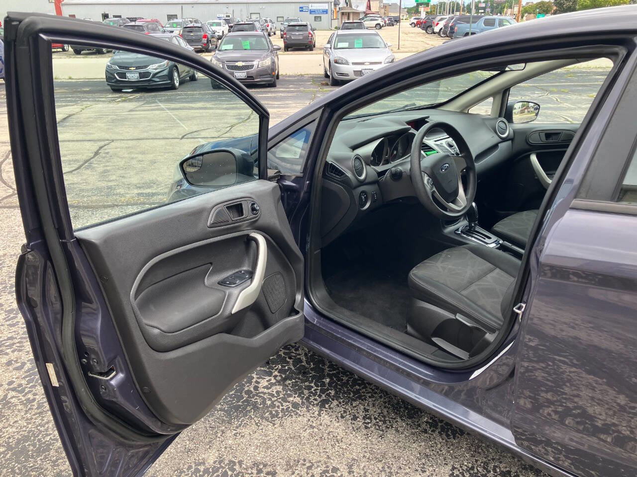 Used 2012 Ford Fiesta SE image 9