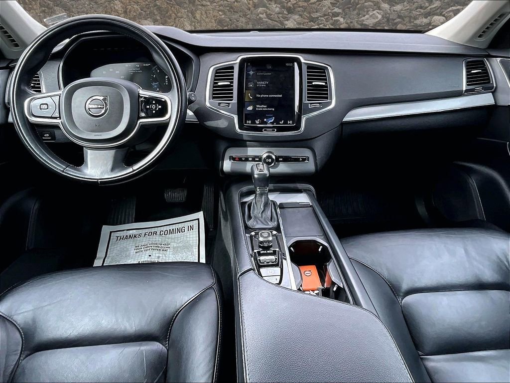 Used 2021 Volvo XC90 T5 Momentum w/ Protection Package Premier image 14