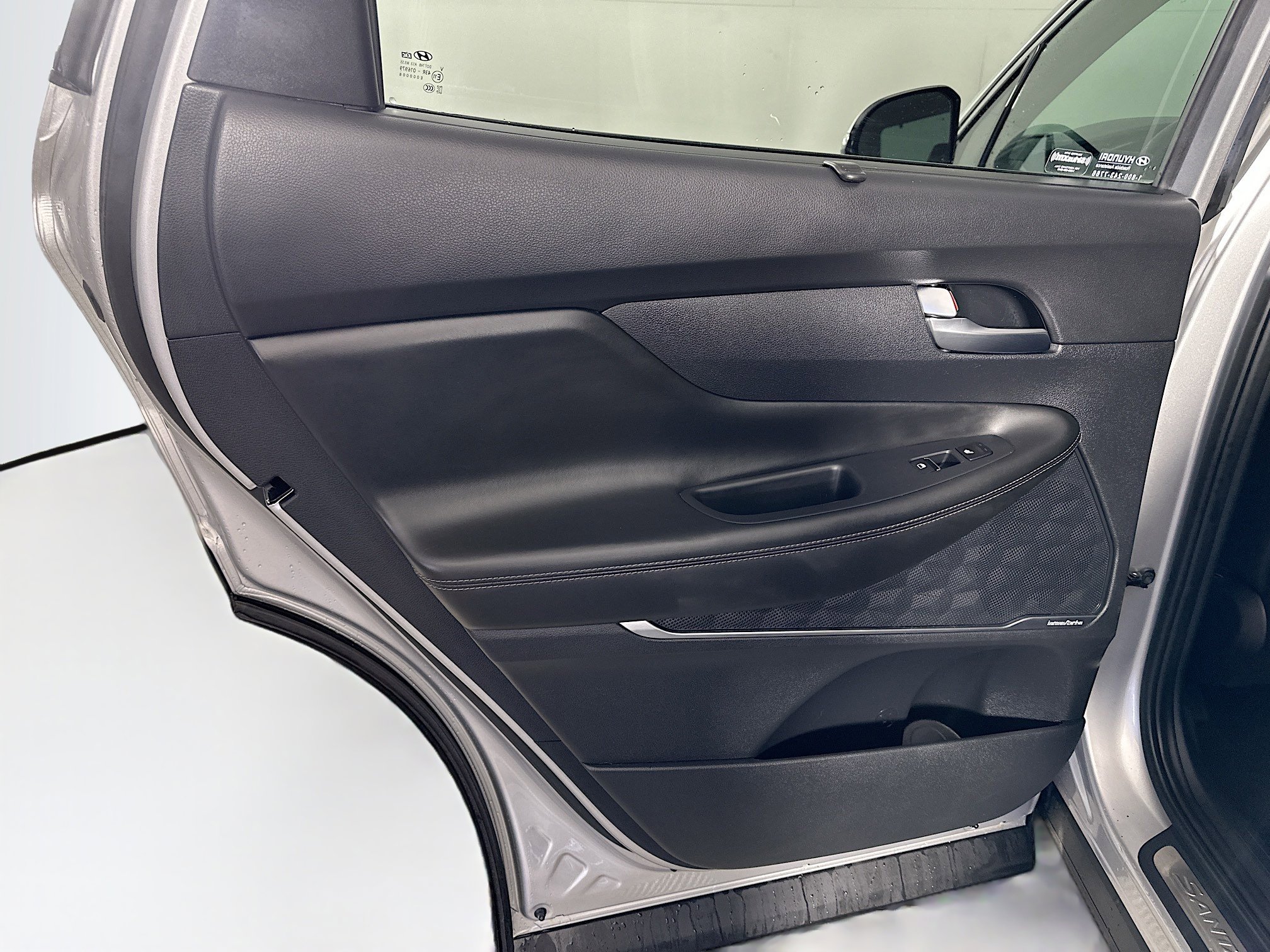 Used 2023 Hyundai Santa Fe Limited image 28