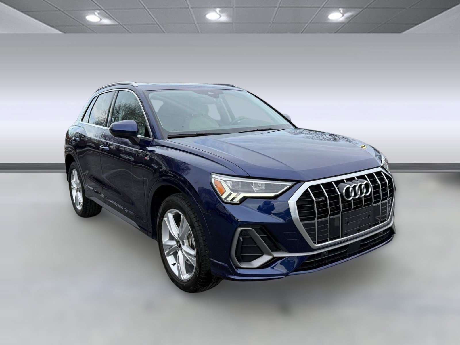 Used 2023 Audi Q3 2.0T Premium w/ Convenience Package image 7
