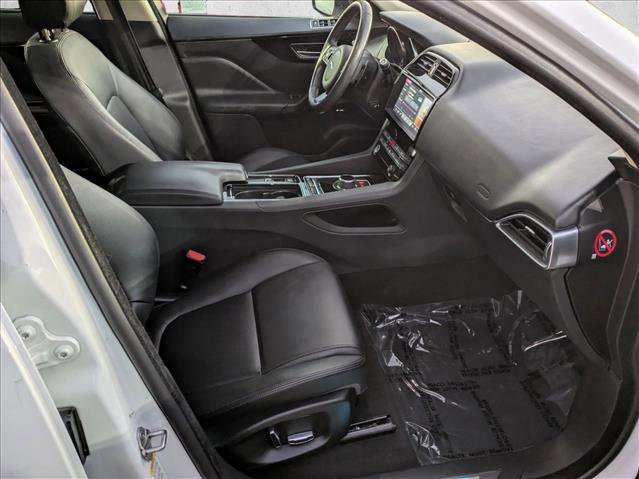 Used 2019 Jaguar F-PACE Premium AWD/4WD image 22