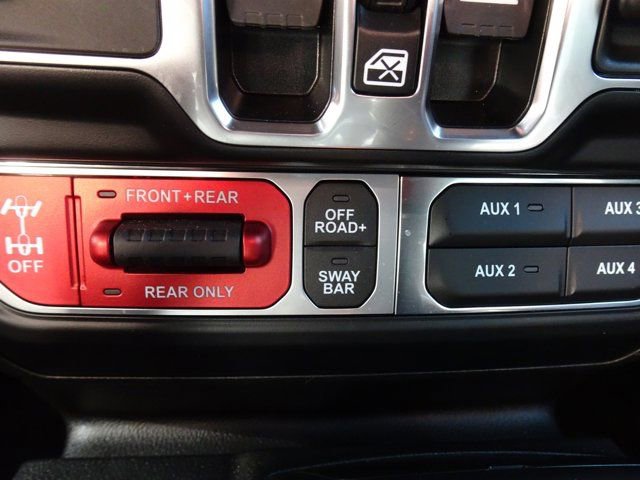 Used 2024 Jeep Gladiator Rubicon AWD/4WD image 23