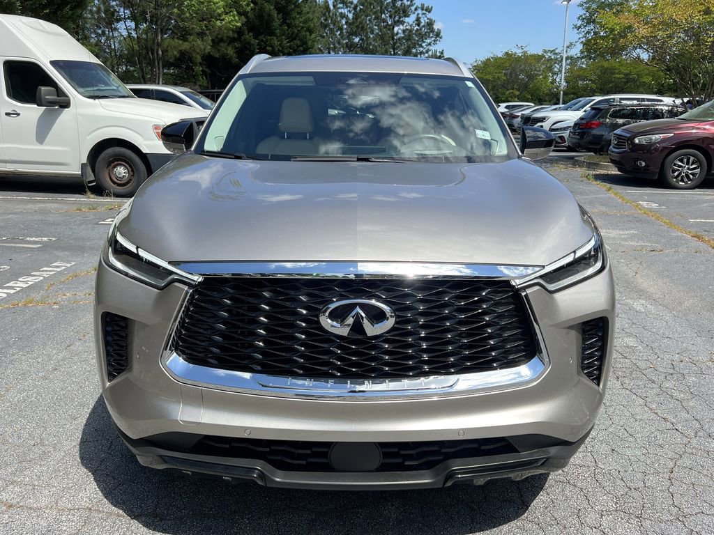 Used 2023 INFINITI QX60 Luxe w/ Vision Package AWD/4WD image 2