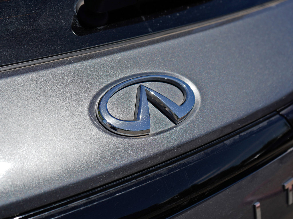 Used 2023 INFINITI QX55 Essential w/ Cargo Package AWD/4WD image 9