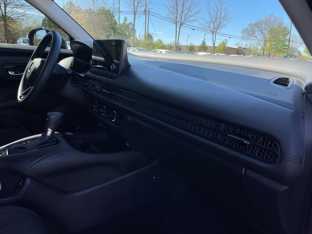 Certified 2025 Honda HR-V LX image 33