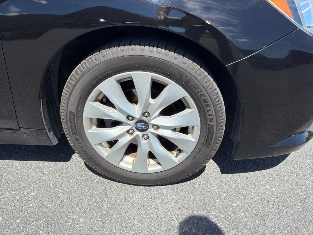 Used 2015 Subaru Legacy 2.5i Premium AWD/4WD image 10