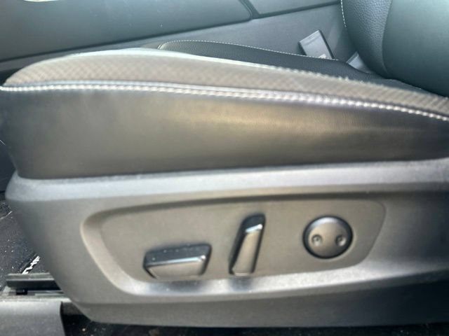 Used 2024 Nissan Pathfinder SL AWD/4WD image 25