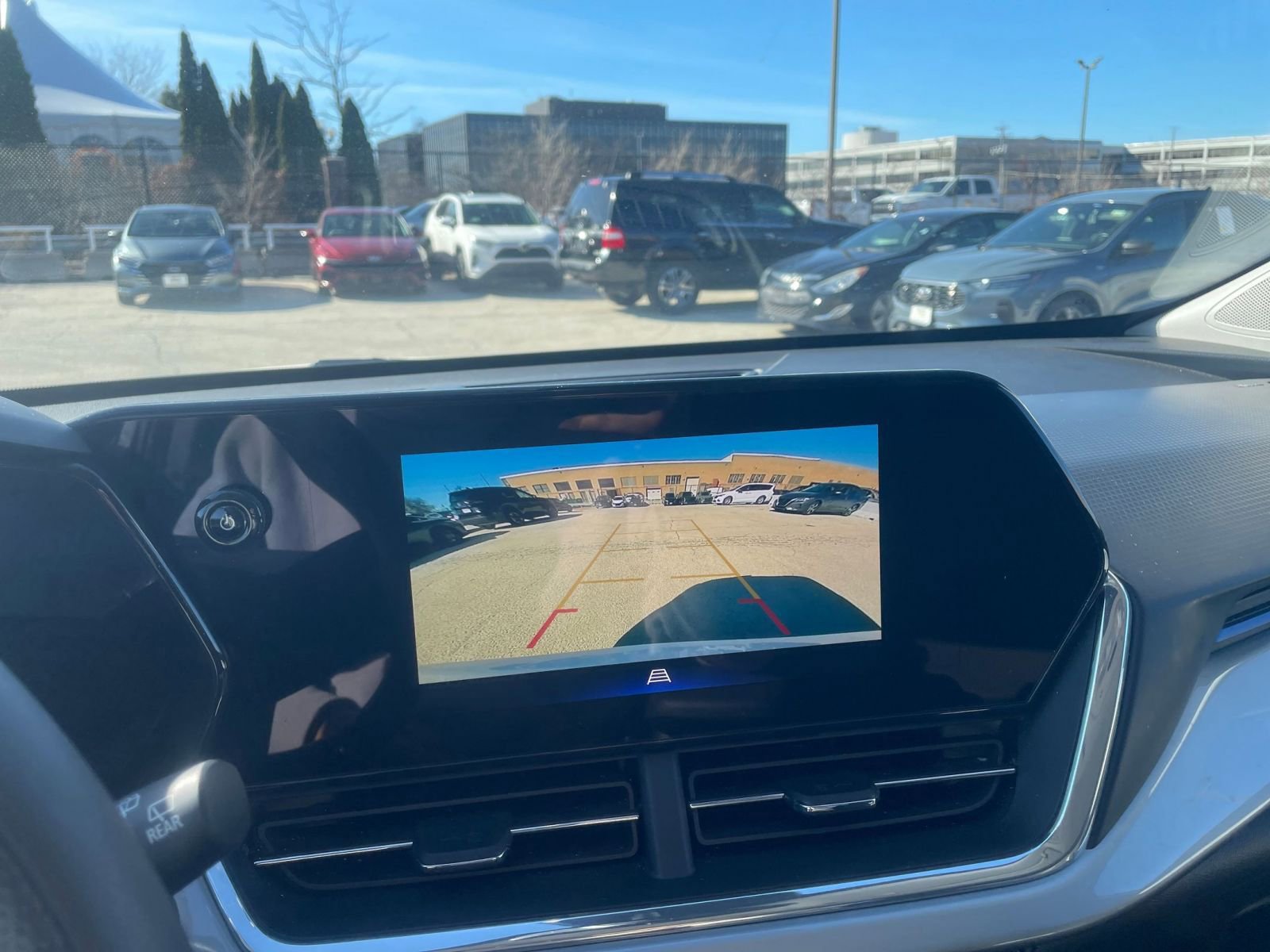 Used 2025 Chevrolet Trax LT image 22