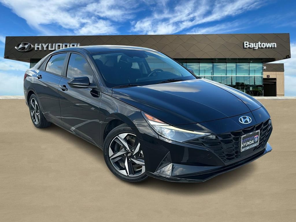 Used 2023 Hyundai Elantra SEL w/ Convenience Package image 1