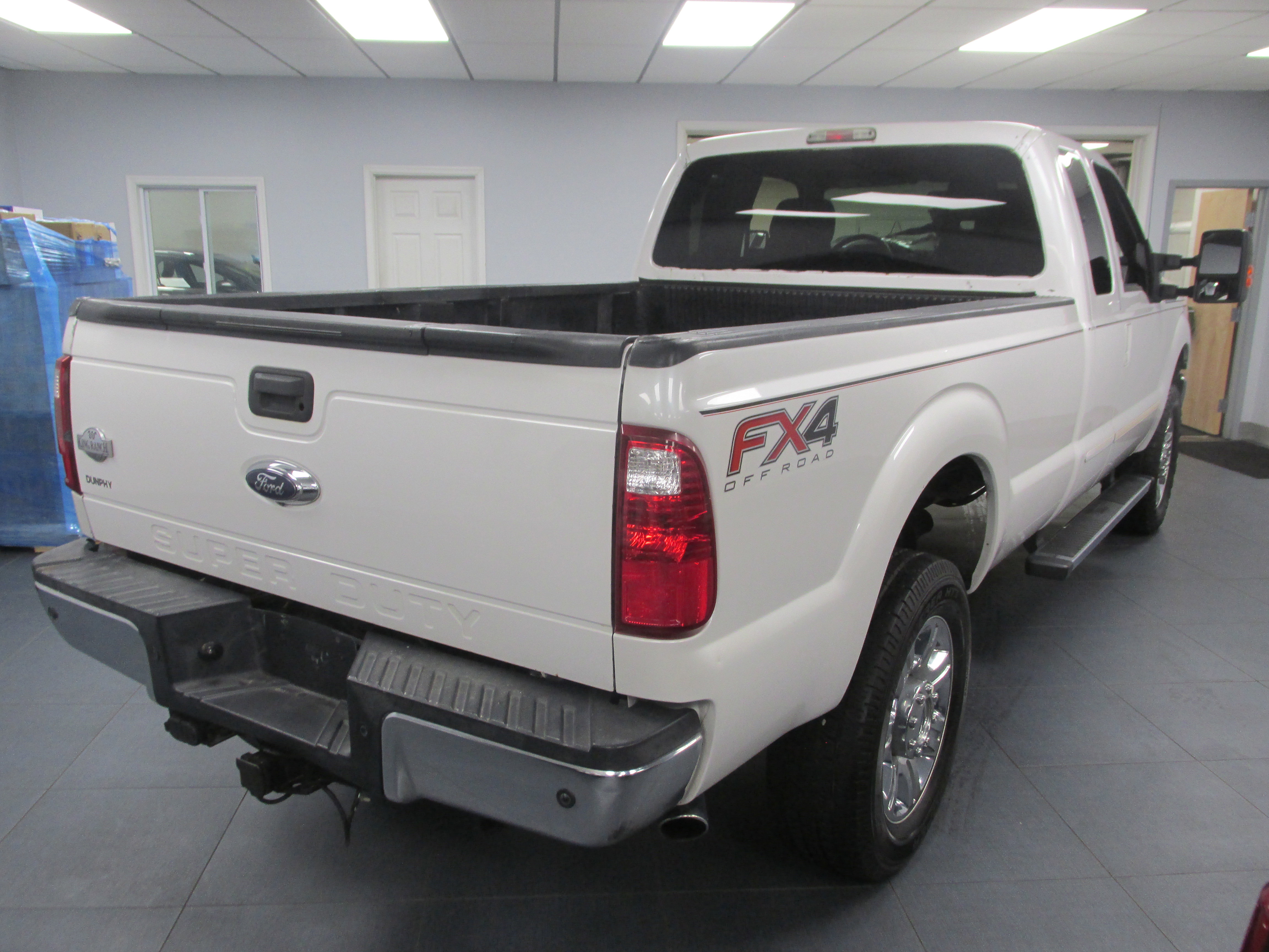 Used 2016 Ford F250 Lariat w/ Chrome Package image 5