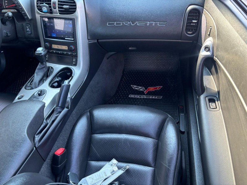 Used 2005 Chevrolet Corvette Coupe w/ Preferred Equipment Group RWD image 11