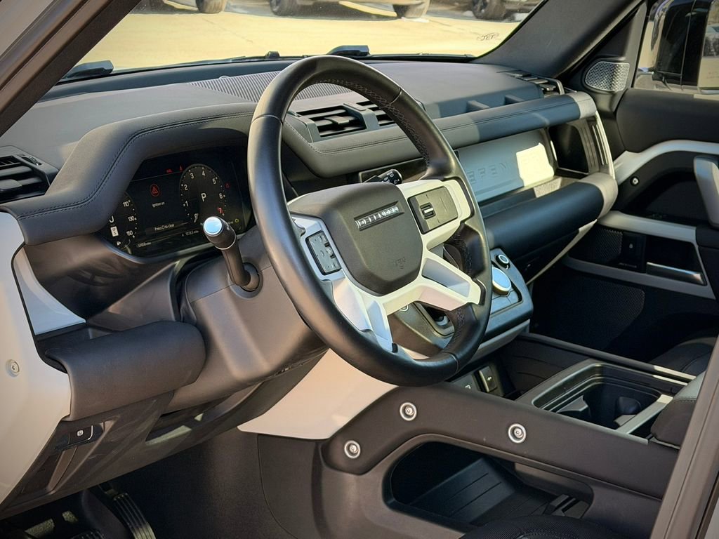 Used 2024 Land Rover Defender 110 X-Dynamic SE image 16