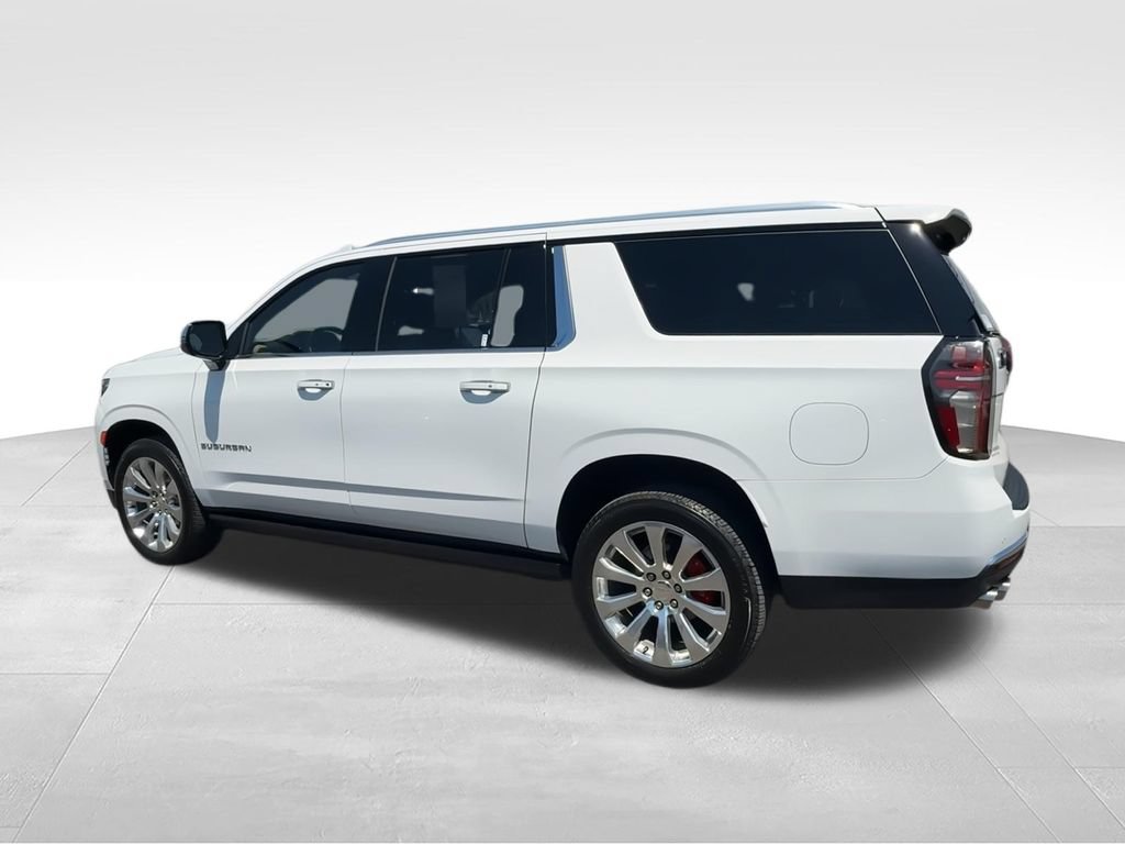 Used 2022 Chevrolet Suburban Premier AWD/4WD image 6