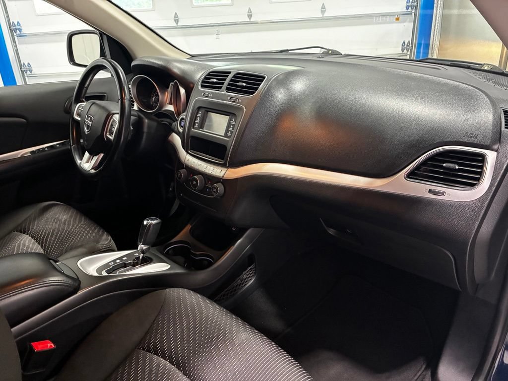Used 2020 Dodge Journey SE w/ SE Popular Equipment Group FWD image 37