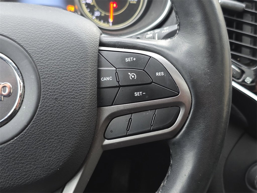 Used 2019 Jeep Cherokee Limited image 20