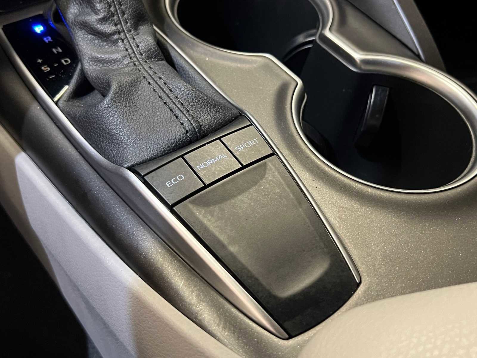 Certified 2022 Toyota Camry LE w/ Carpet Mat Package (TMS) image 26