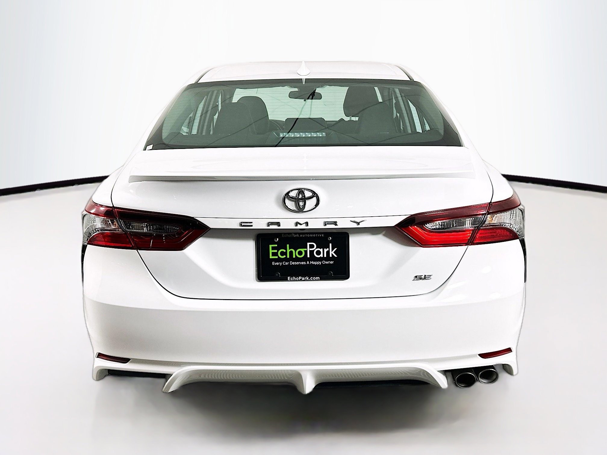 Used 2023 Toyota Camry SE FWD image 7