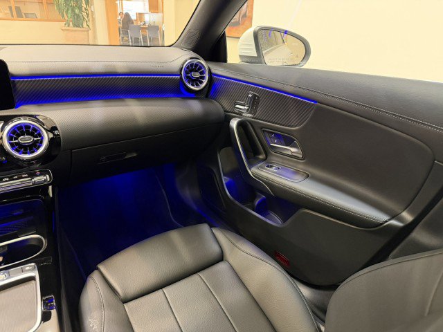 Used 2025 Mercedes-Benz CLA 250 image 10