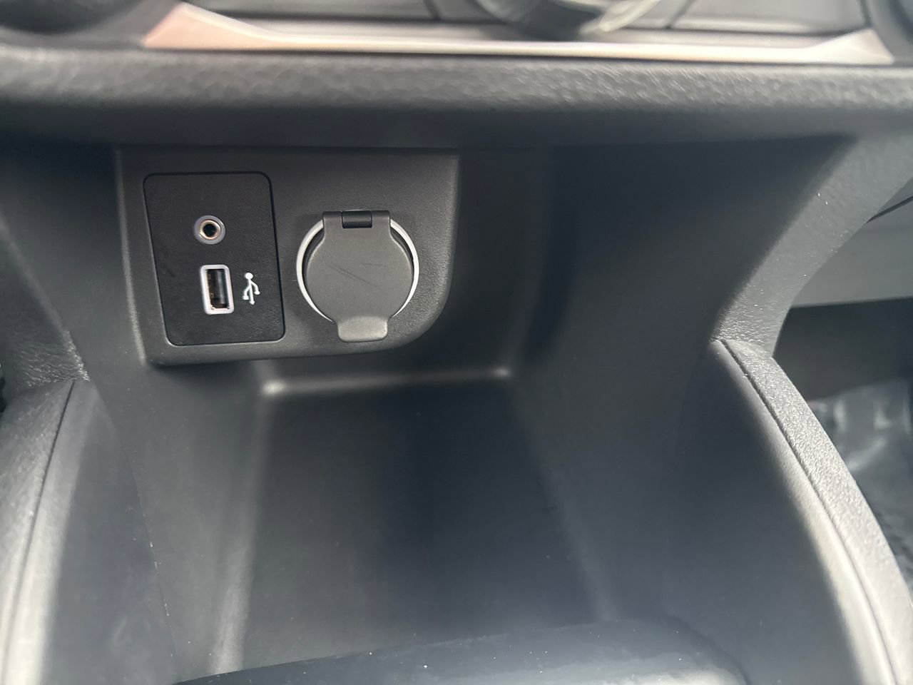 Used 2024 Nissan Kicks S image 20