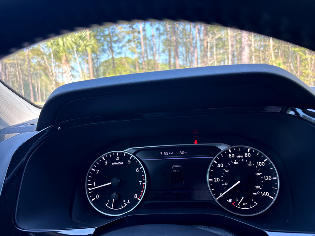 Used 2024 Nissan Pathfinder SV image 4