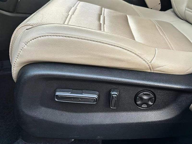 Used 2020 Honda CR-V EX-L image 16