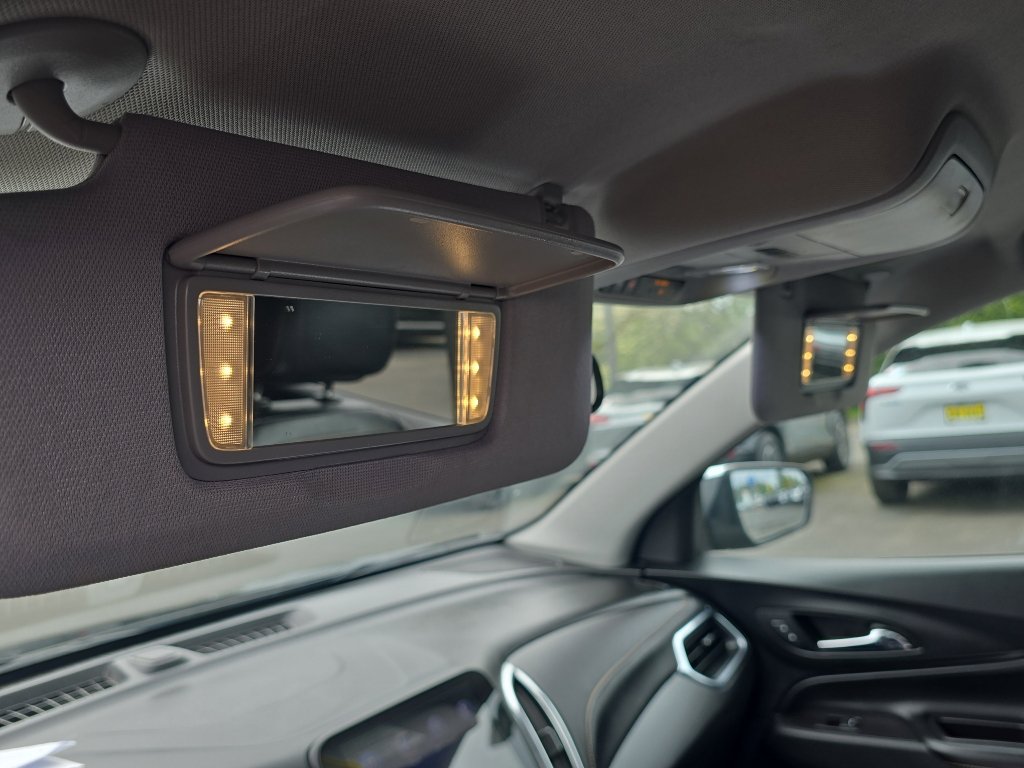 Used 2021 Chevrolet Equinox Premier w/ LPO, Cargo Package FWD image 14