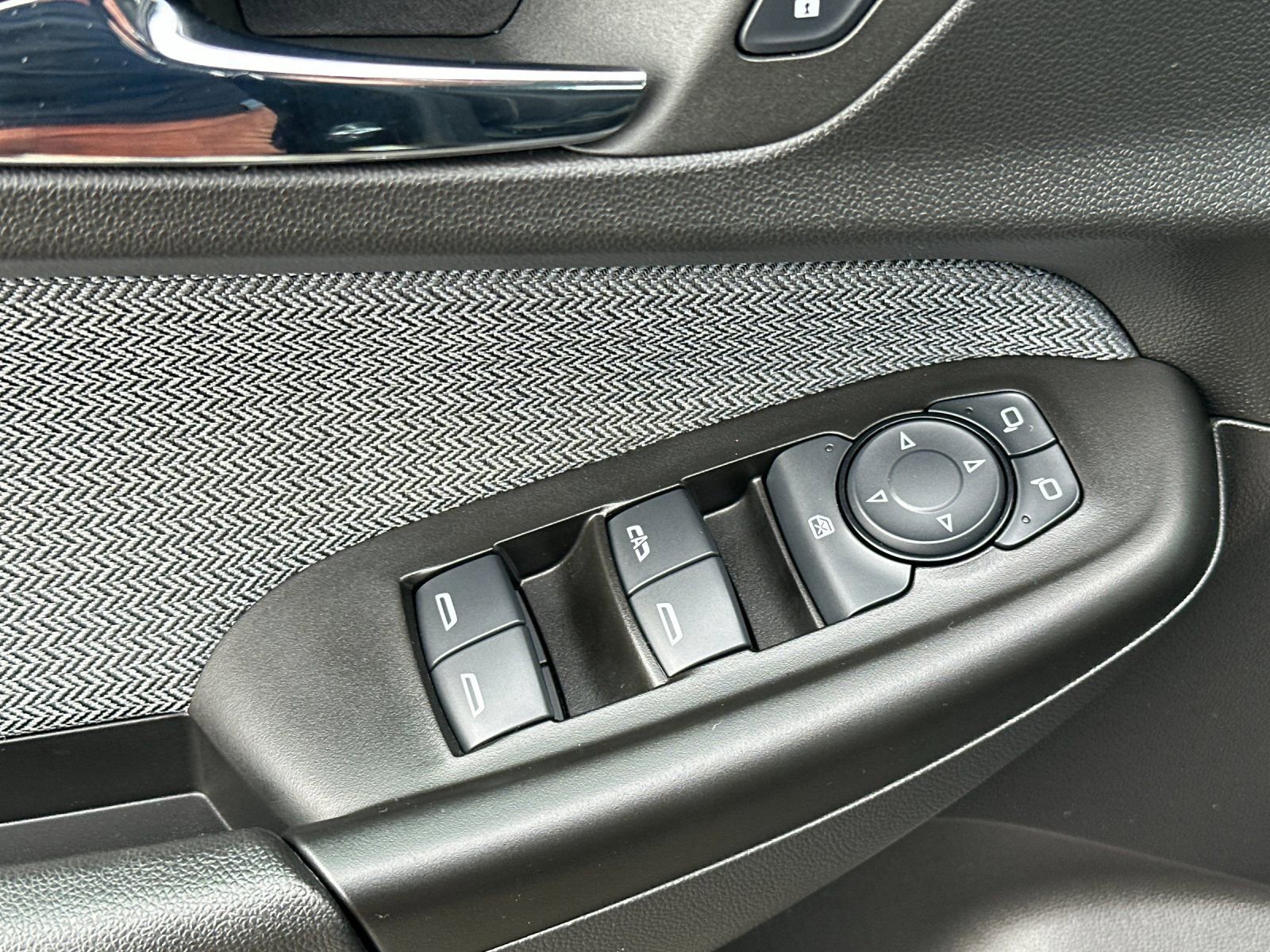 Used 2023 Chevrolet TrailBlazer LS FWD image 13