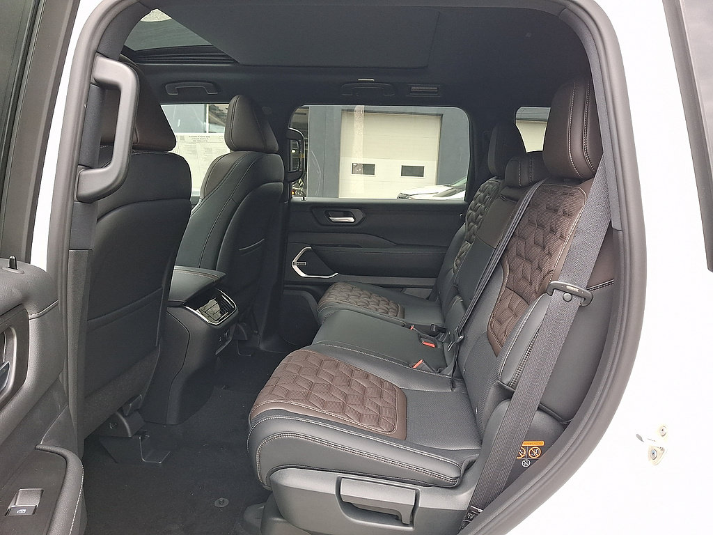 New 2026 Nissan Armada Platinum Reserve AWD/4WD image 5