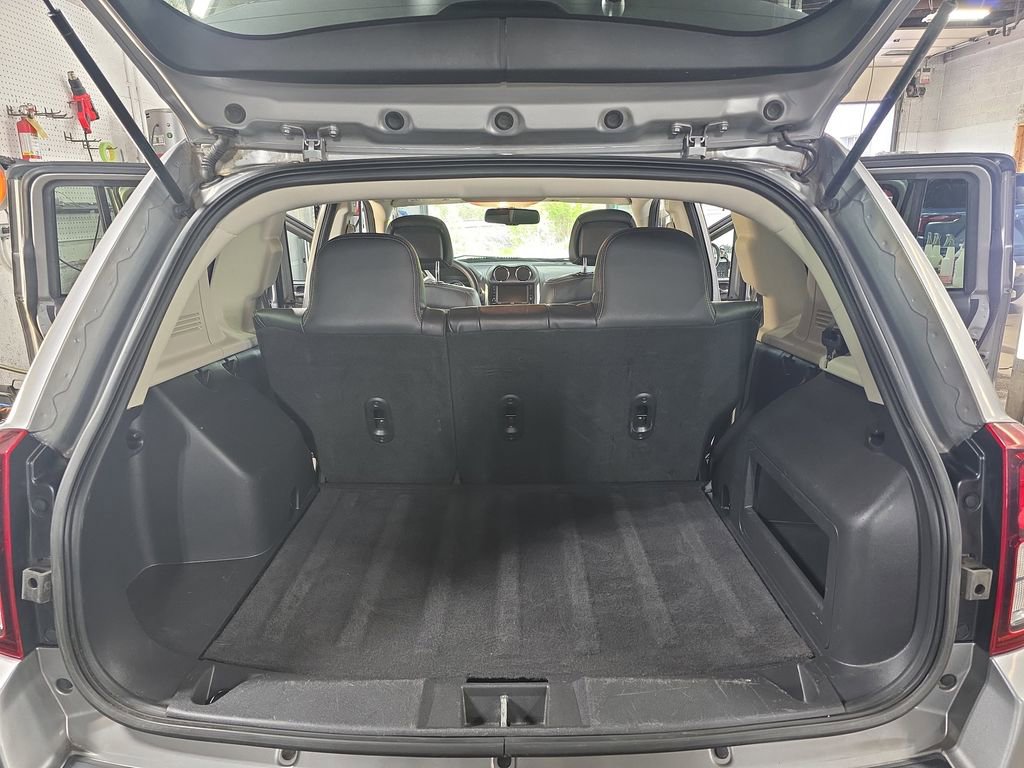 Used 2017 Jeep Compass High Altitude AWD/4WD image 12